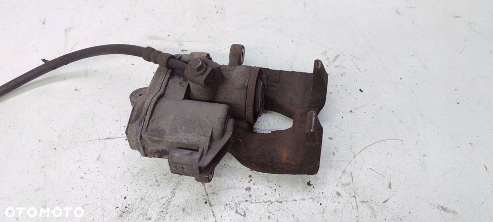ZACISK HAMULCOWY LEWY AUDI A4 B9 A5 8W0615405AA - 4