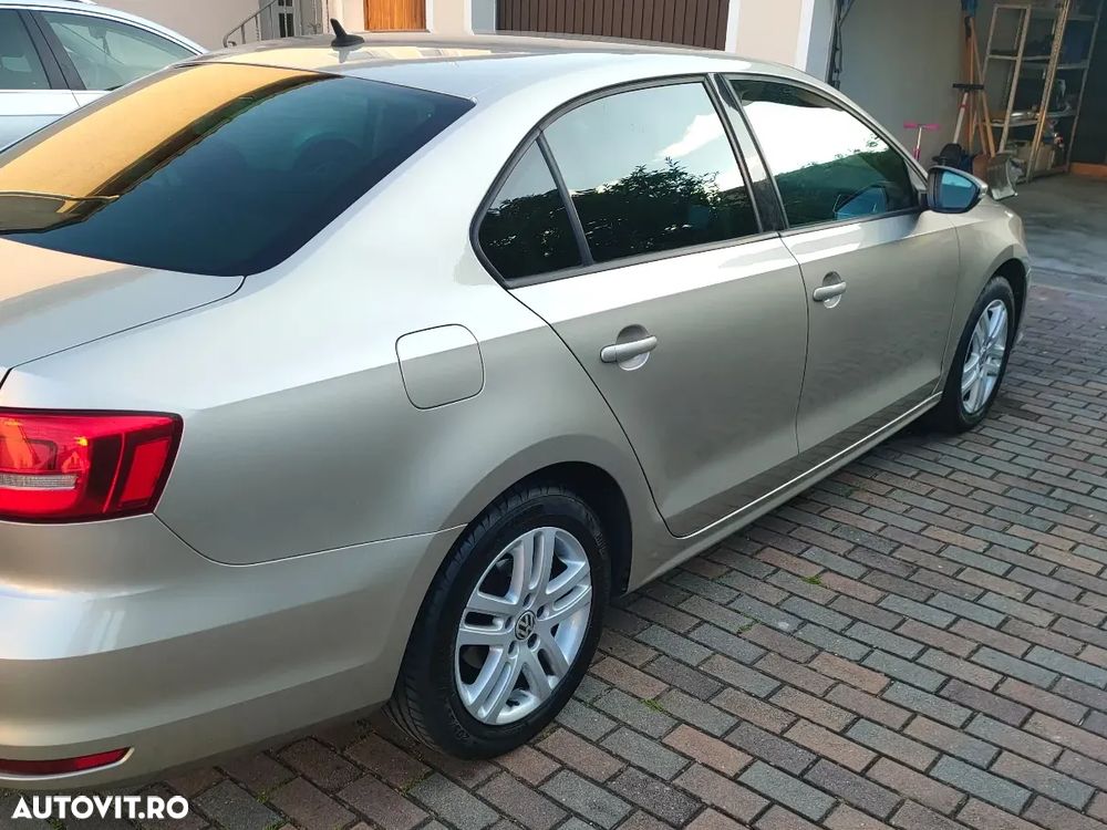 Volkswagen Jetta 1.2 TSI BlueMotion Technology Comfortline - 8