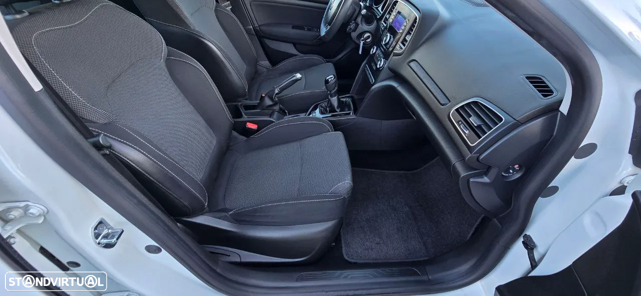 Renault Mégane 1.2 TCE Zen - 15