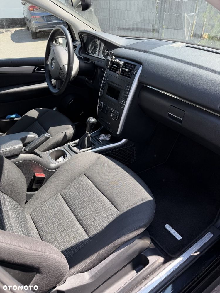 Mercedes-Benz Klasa B 160 BlueEFFICIENCY SPORT EDITION - 9