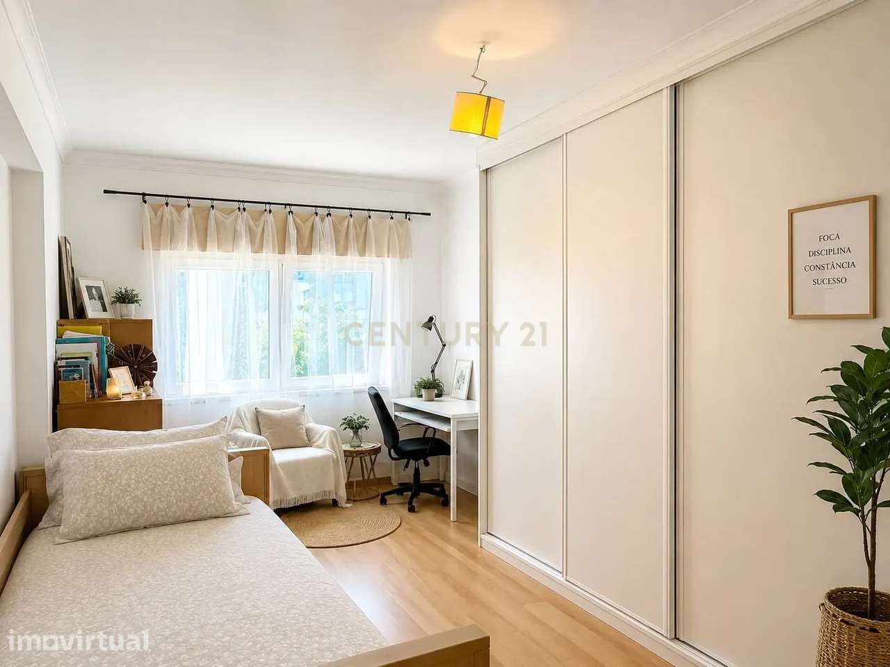 Apartamento Renovado em Seixal com 3 Quartos e 2 Casas de Banho - Grande imagem: 2/14