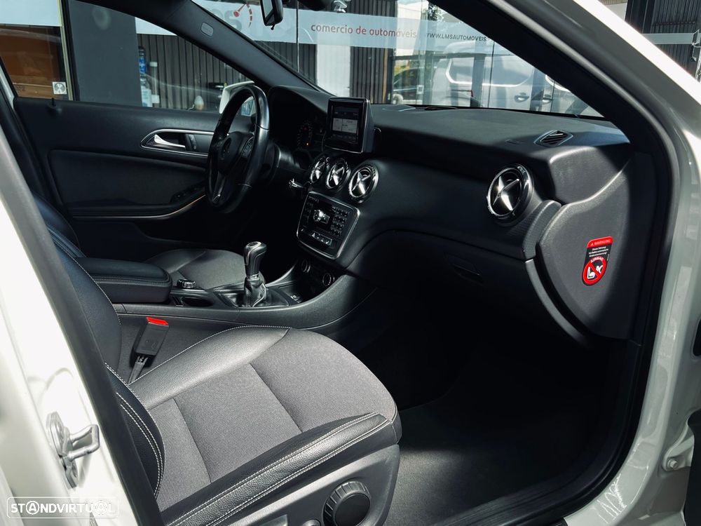 Mercedes-Benz A 180 CDI BE AMG Line - 15