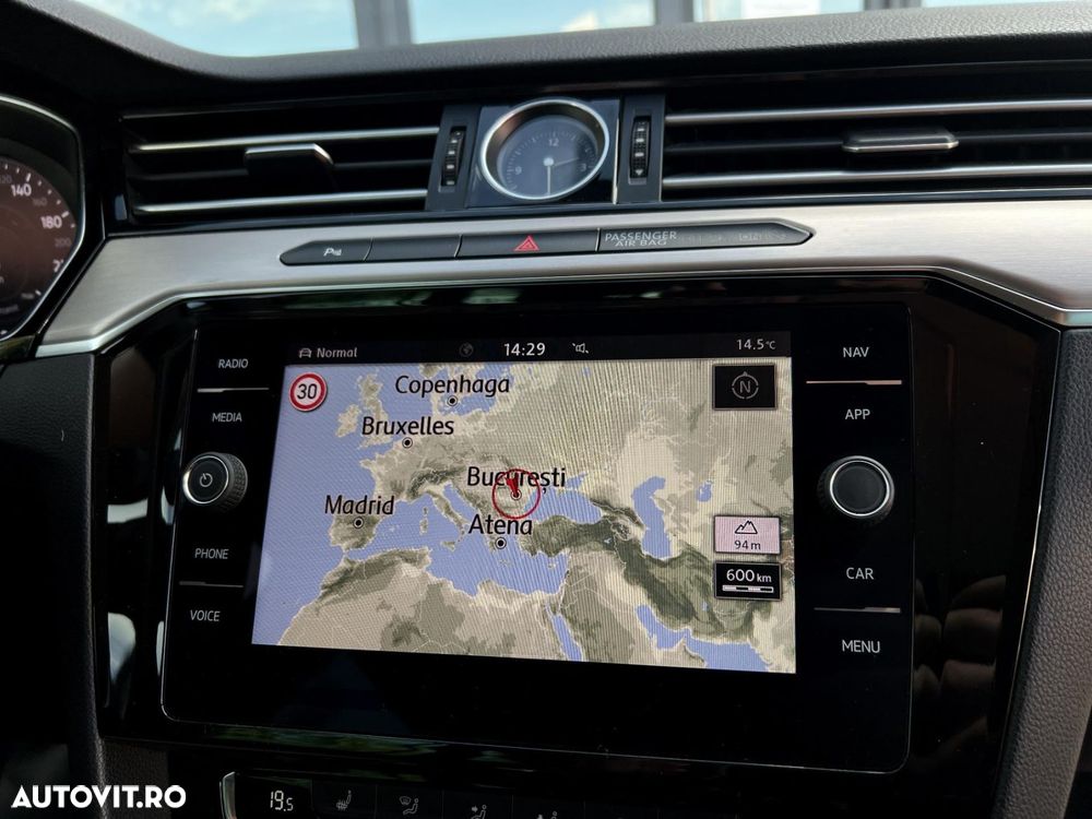 VOLKSWAGEN Passat 2019 — imagine 11