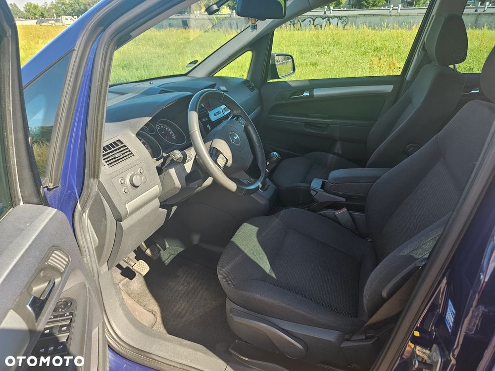 Opel Zafira 1.6 Cosmo - 14