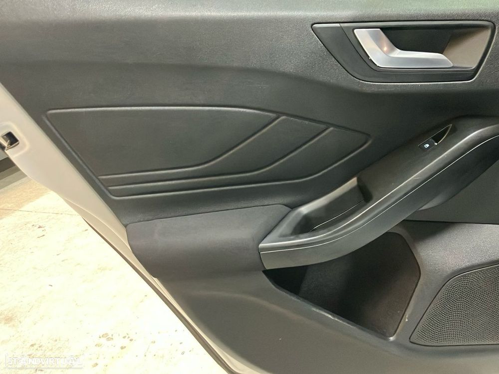 Ford Focus SW 1.0 EcoBoost ST-Line Aut. - 19
