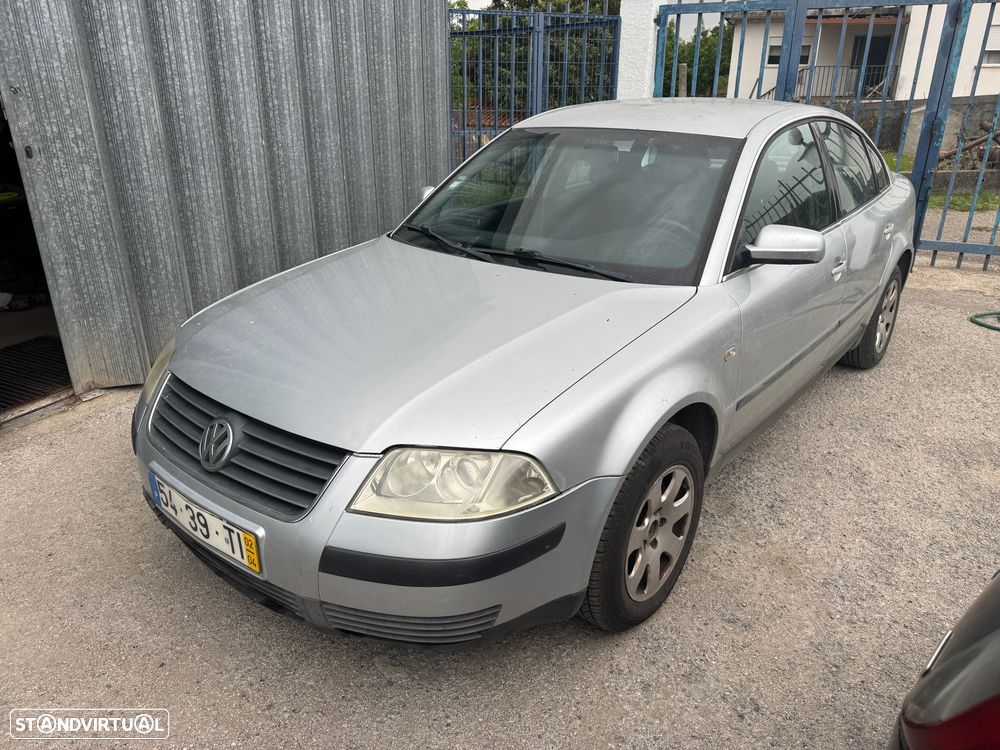 VW Passat 1.9 TDi Confortline - 17