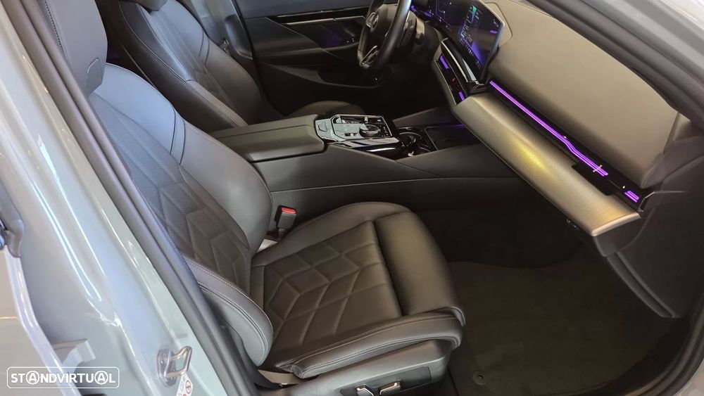 BMW 520 d Pack Desportivo M - 51