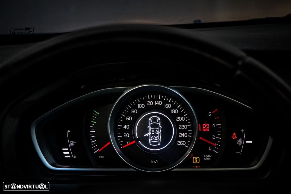 Volvo V40 2.0 D2 Momentum - 18