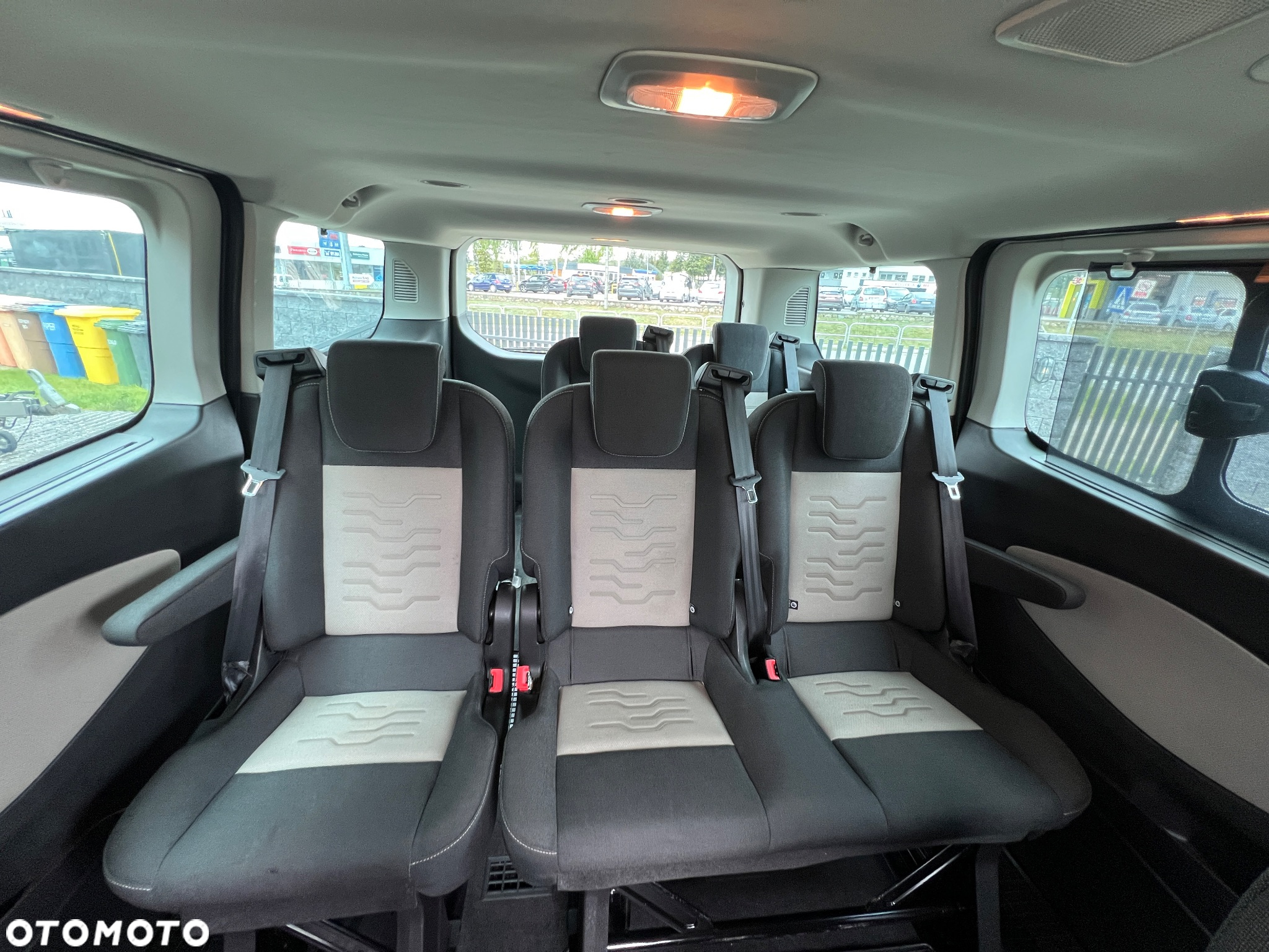 Ford Tourneo Custom 2.0 EcoBlue L1 Titanium - 29