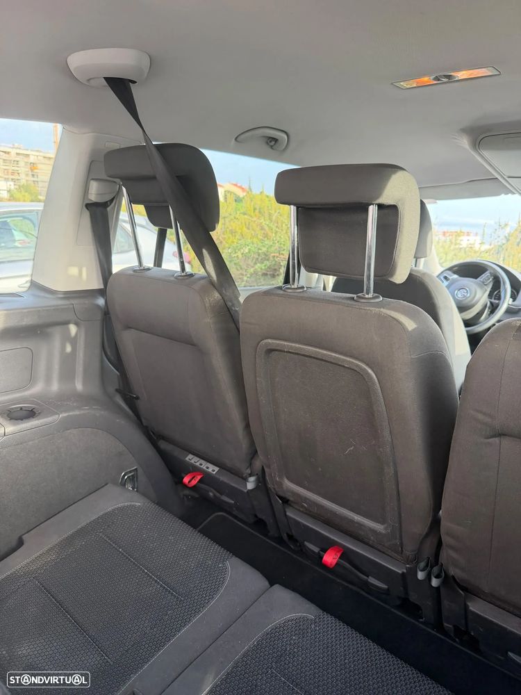 VW Touran 1.6 TDI Blue.Confortline 7L - 25