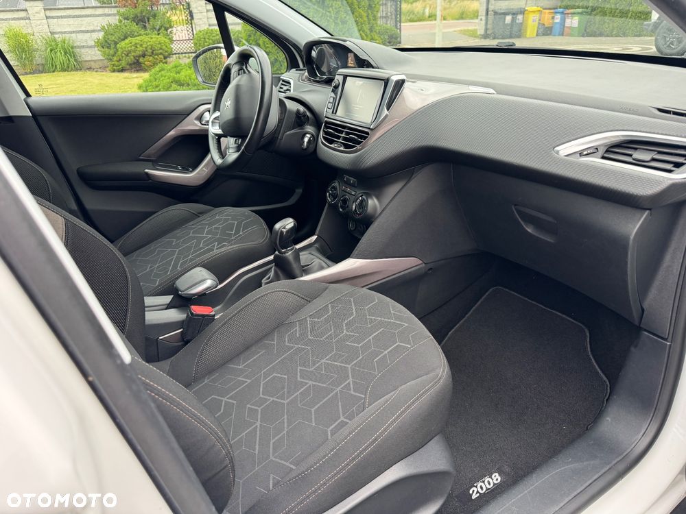 Peugeot 2008 120 VTI Allure - 12
