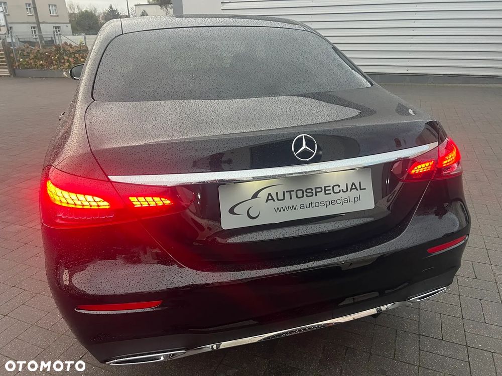 Mercedes-Benz Klasa E 200 4-Matic 9G-TRONIC - 4