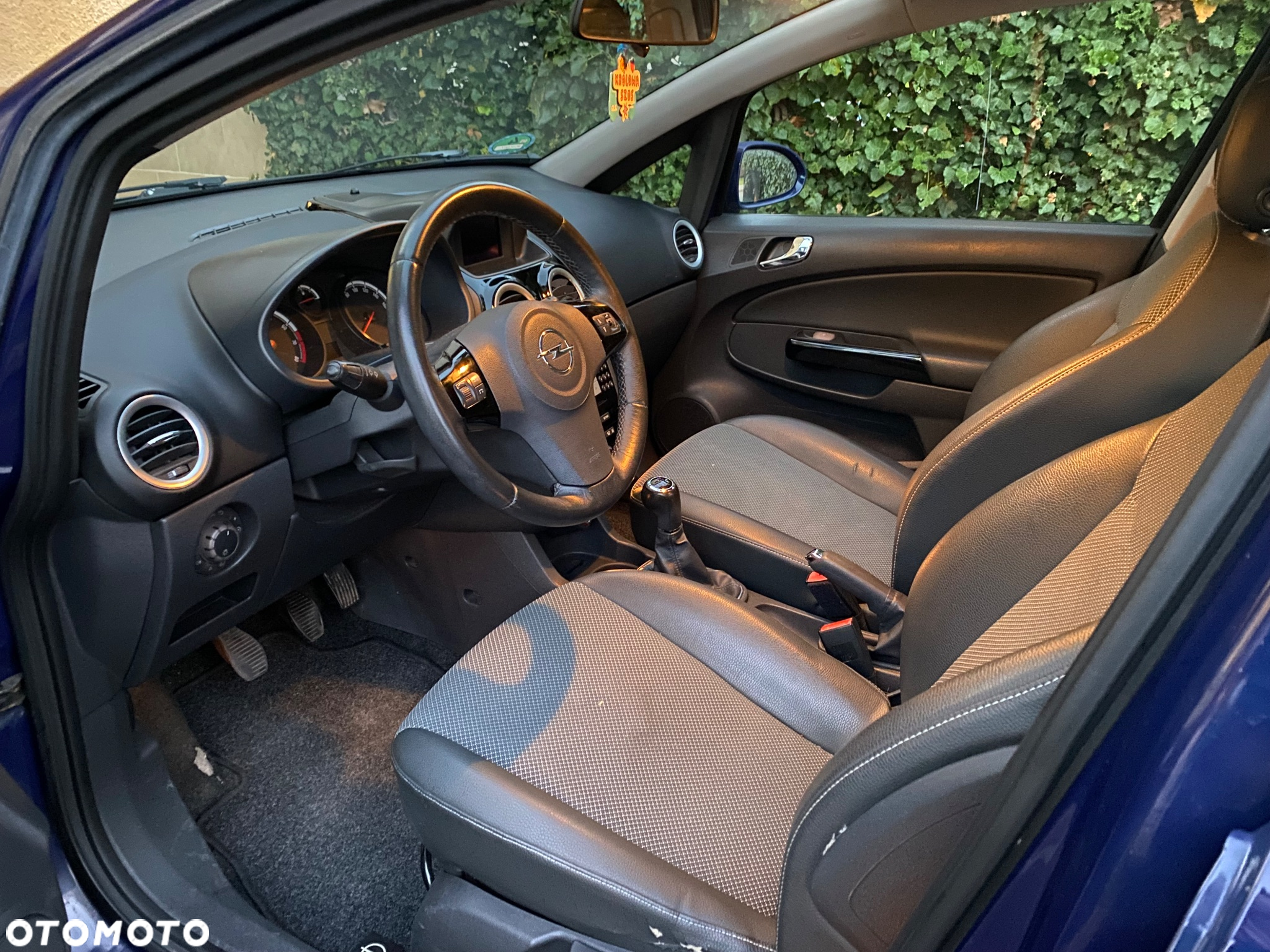 Opel Corsa 1.2 16V Cosmo - 7