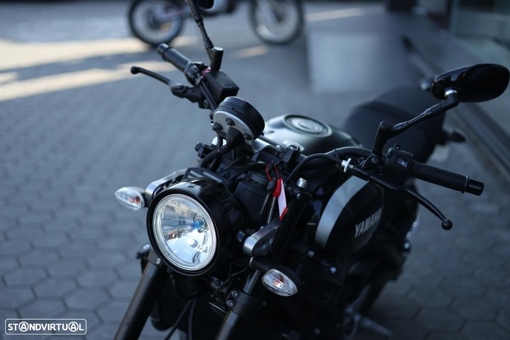 Yamaha XSR 900 - 5