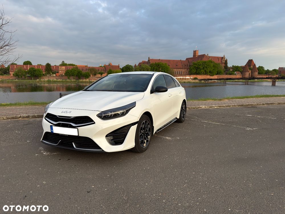Kia ProCeed - 2