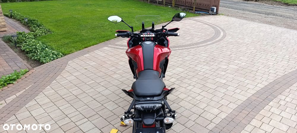 Yamaha MT - 8