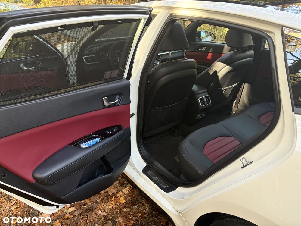 Kia Optima - 16