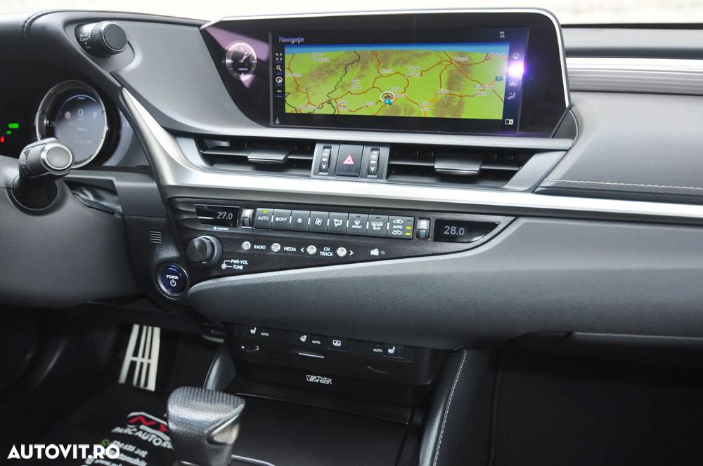 Lexus Seria ES 300h F Sport - 23