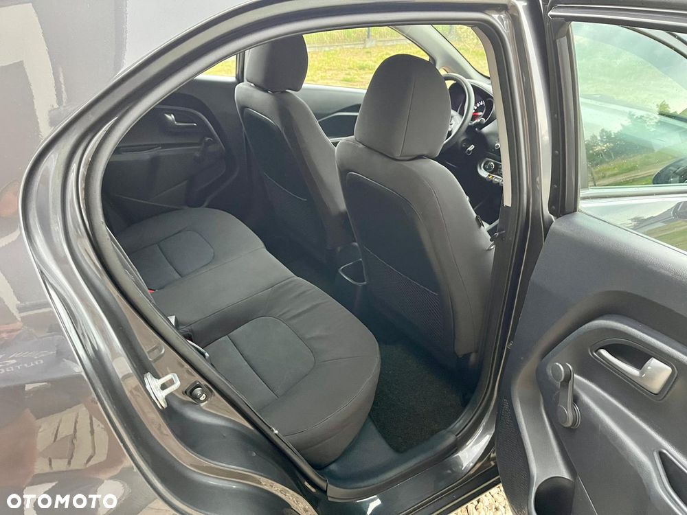Kia Rio 1.2 Attract - 18