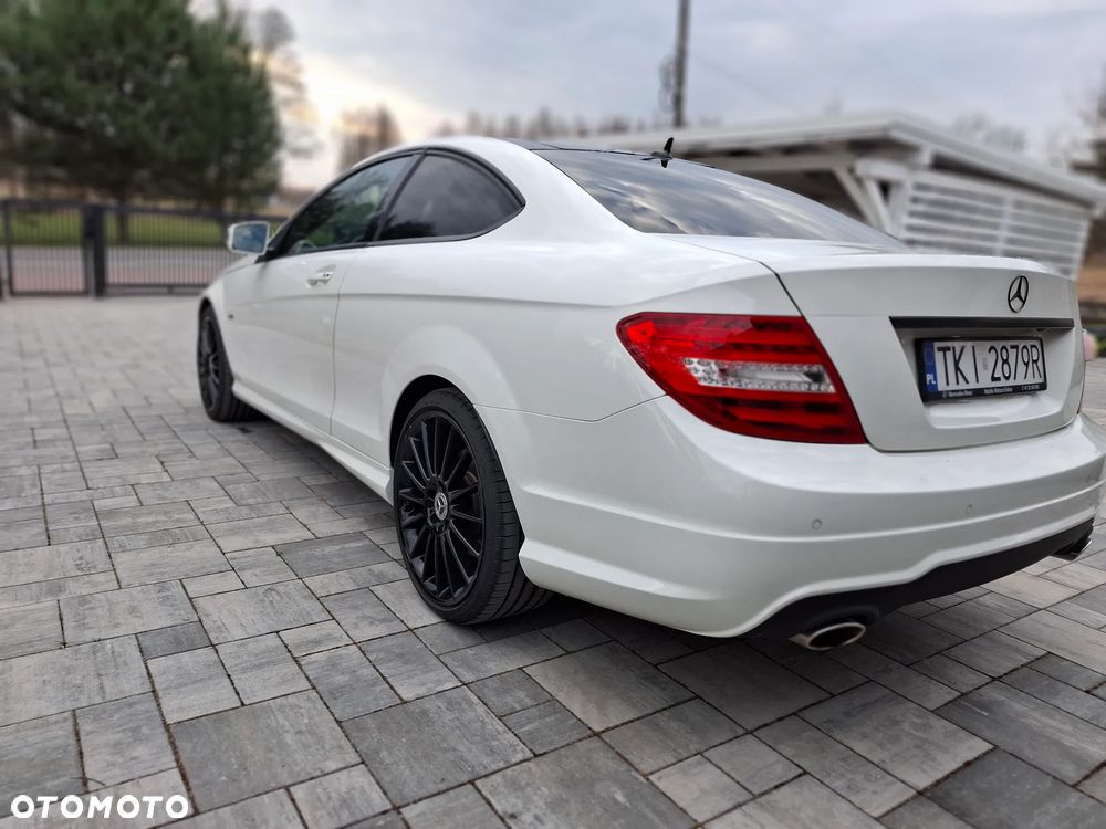 Mercedes-Benz Klasa C 350 BlueEFFICIENCY 7G-TRONIC Edition 1 - 32