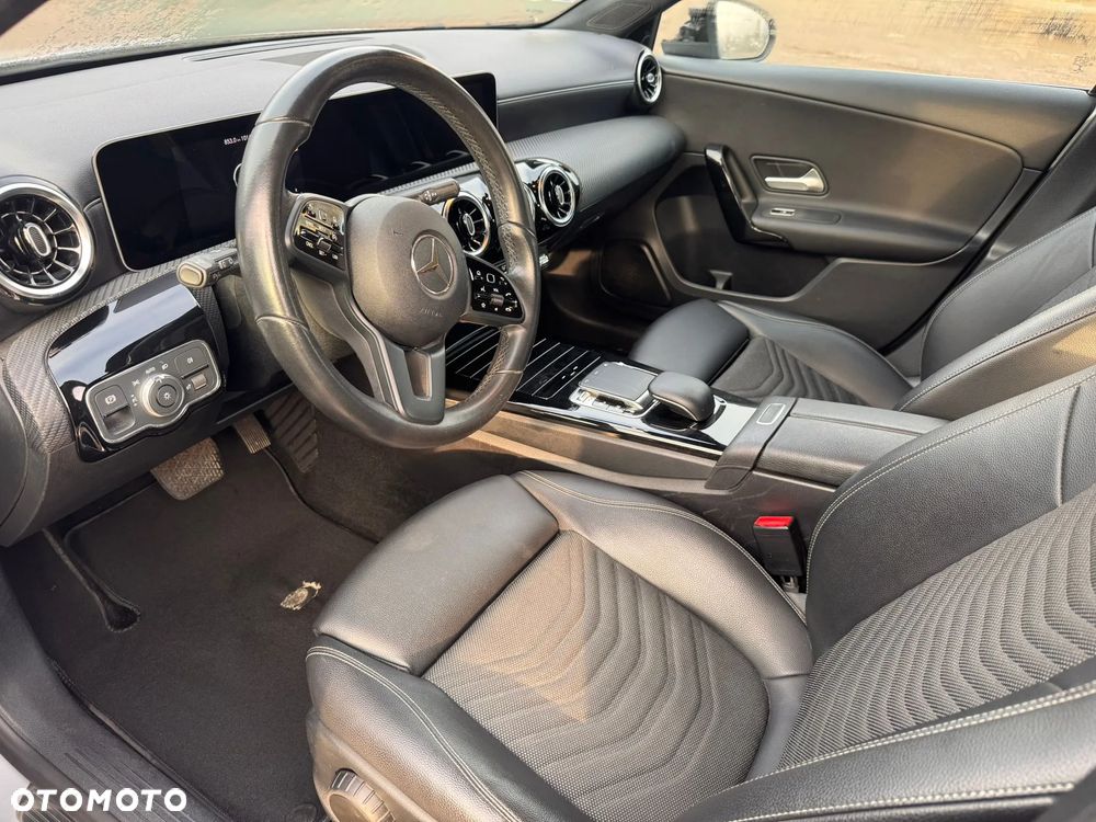Mercedes-Benz Klasa A 180 d Edition 1 7G-DCT - 31