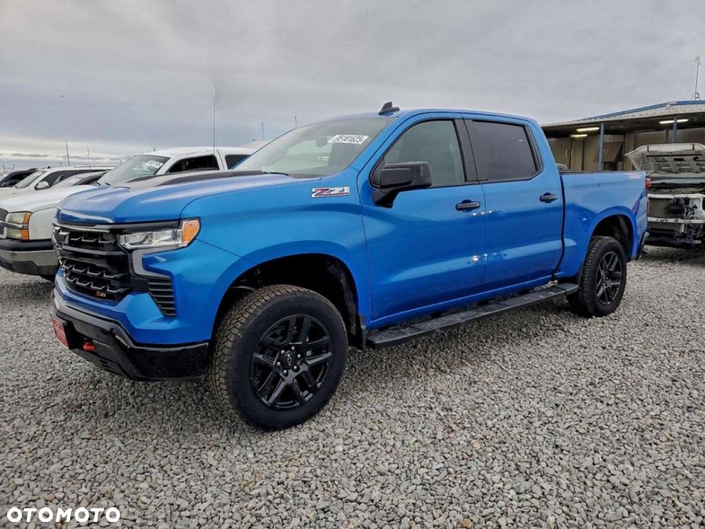 Chevrolet Silverado - 2