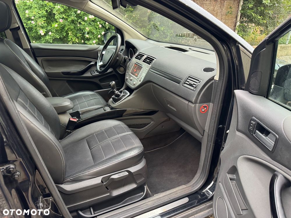 Ford Kuga S 2.0 TDCi 4x4 Plus Editionsmodell - 18