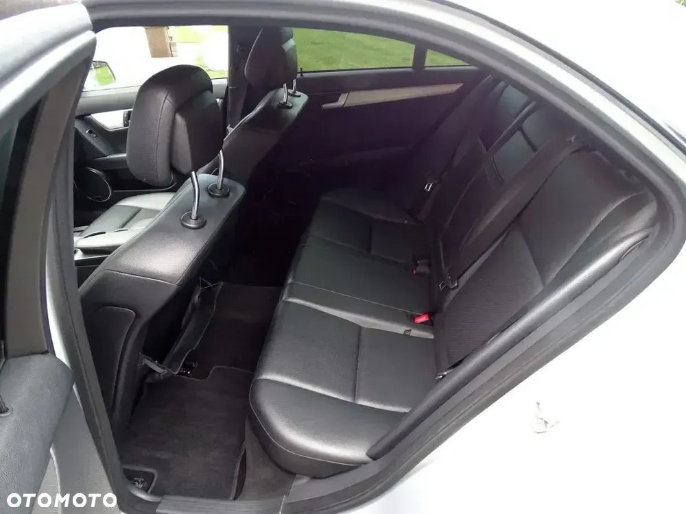 Mercedes-Benz Klasa C 250 (BlueEFFICIENCY) 7G-TRONIC - 12