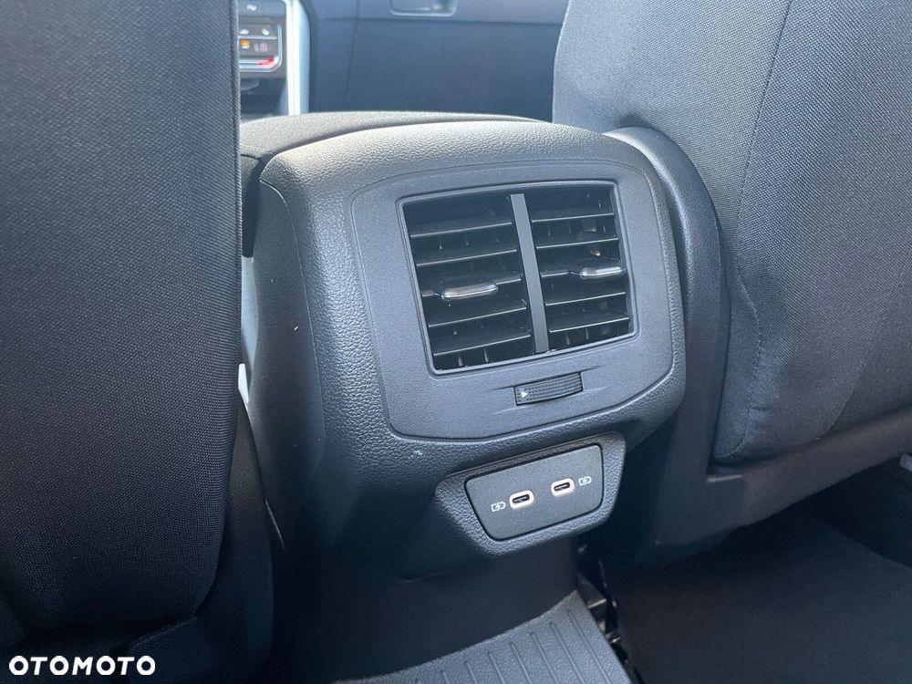 Volkswagen T-Roc 1.5 TSI Life Plus DSG - 28