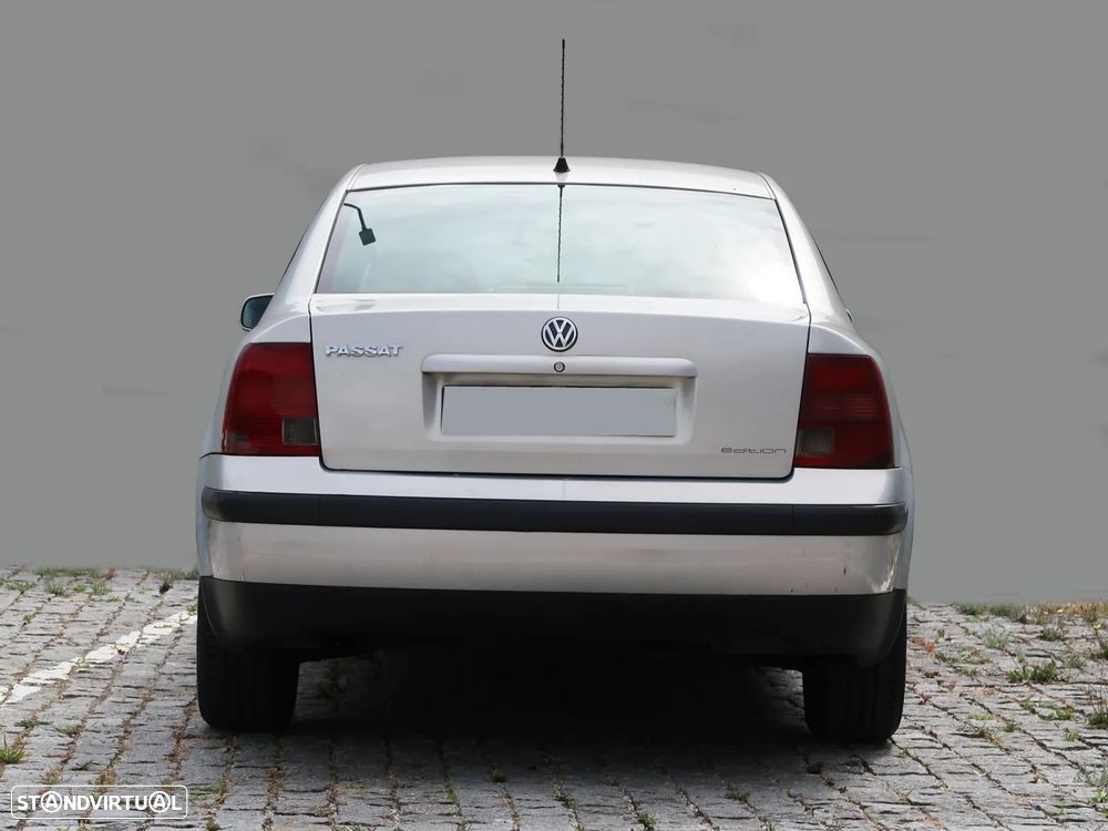 VW Passat 1.9 TDi Confortline - 8