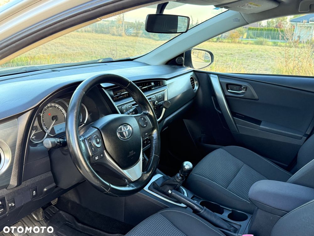 Toyota Auris 1.4 D-4D Premium - 9