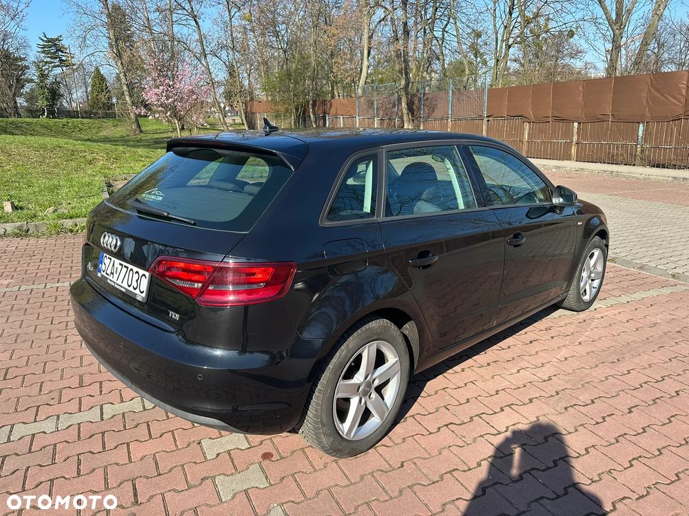 Audi A3 Sportback 1.6 TDI Attraction - 4