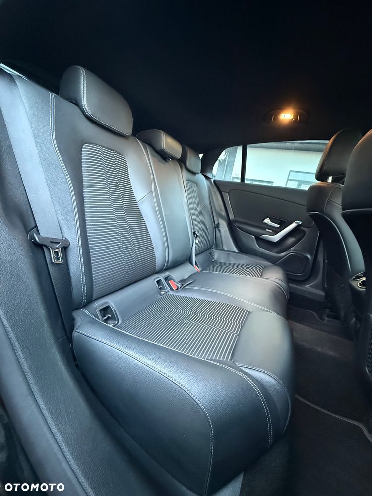 Mercedes-Benz CLA 180 7G-DCT Edition 2022 - 23