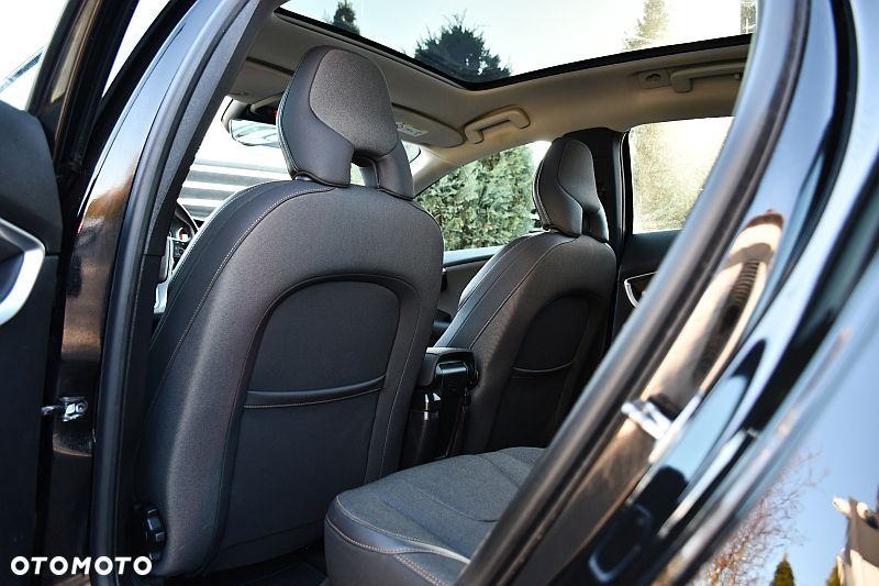 Volvo V40 Cross Country D2 Momentum - 20