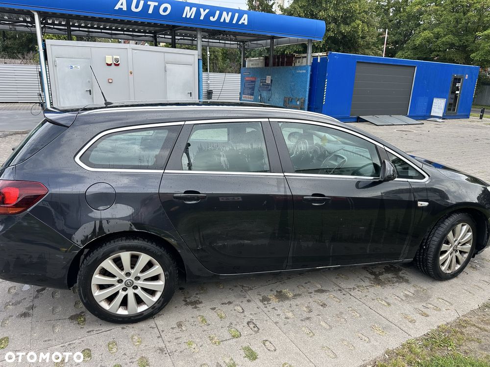 Opel Astra 2012 photo 4