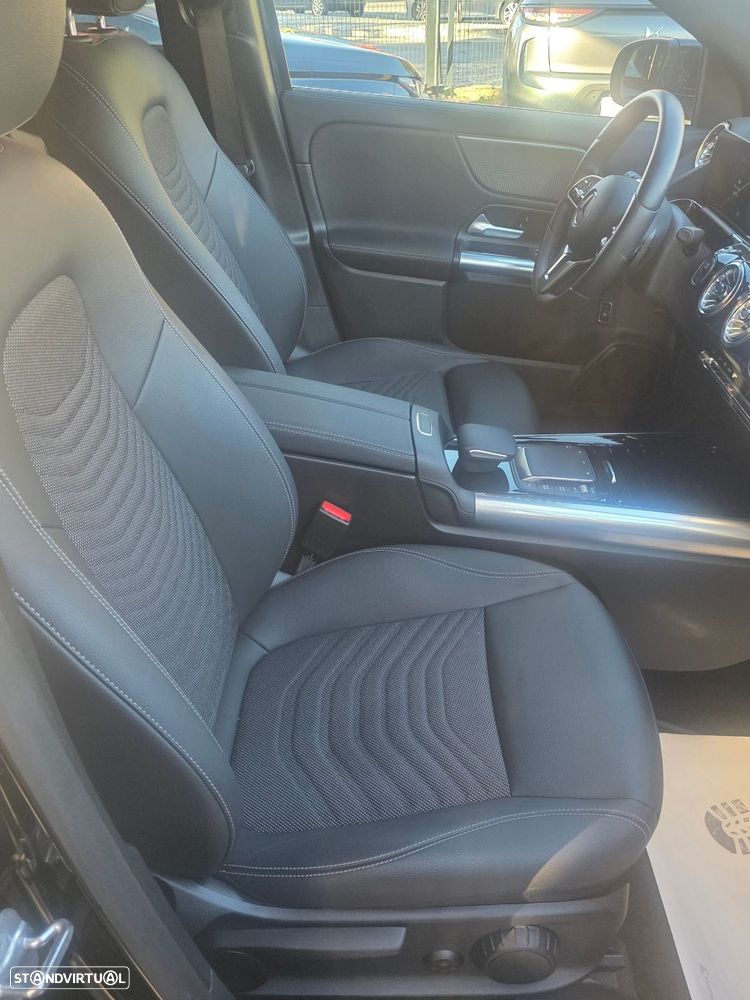 Mercedes-Benz EQA 300 4Matic Progressive - 25