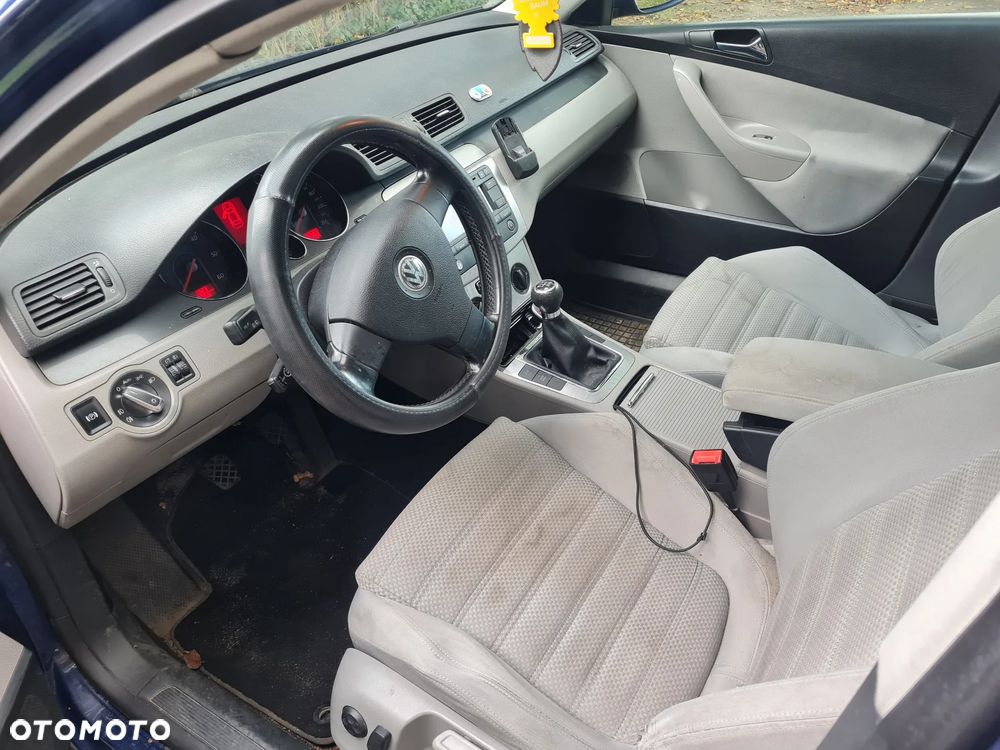 Volkswagen Passat - 6