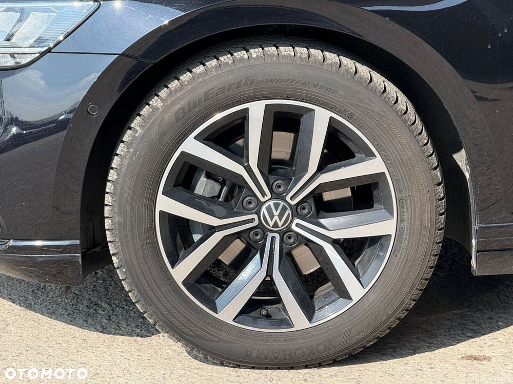 Volkswagen Passat - 9