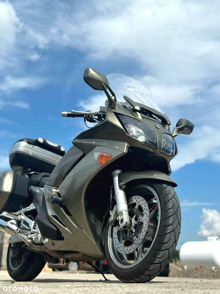 Yamaha FJR - 4