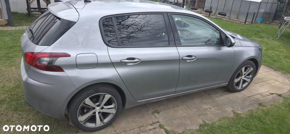 Peugeot 308 1.2 PureTech GPF Allure S&S - 5