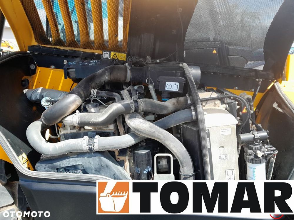 JCB 540-200 2019r - 18