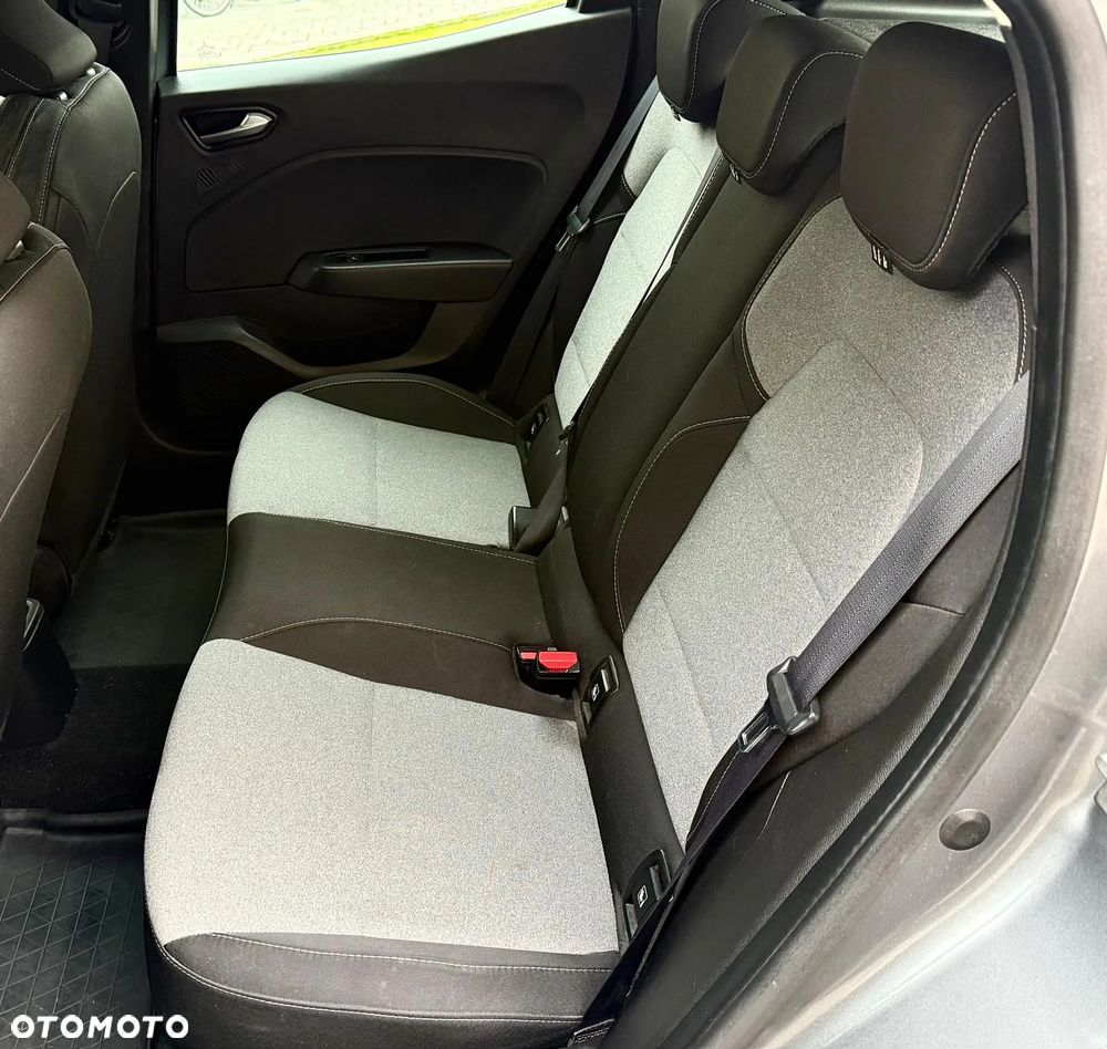 Renault Clio - 21
