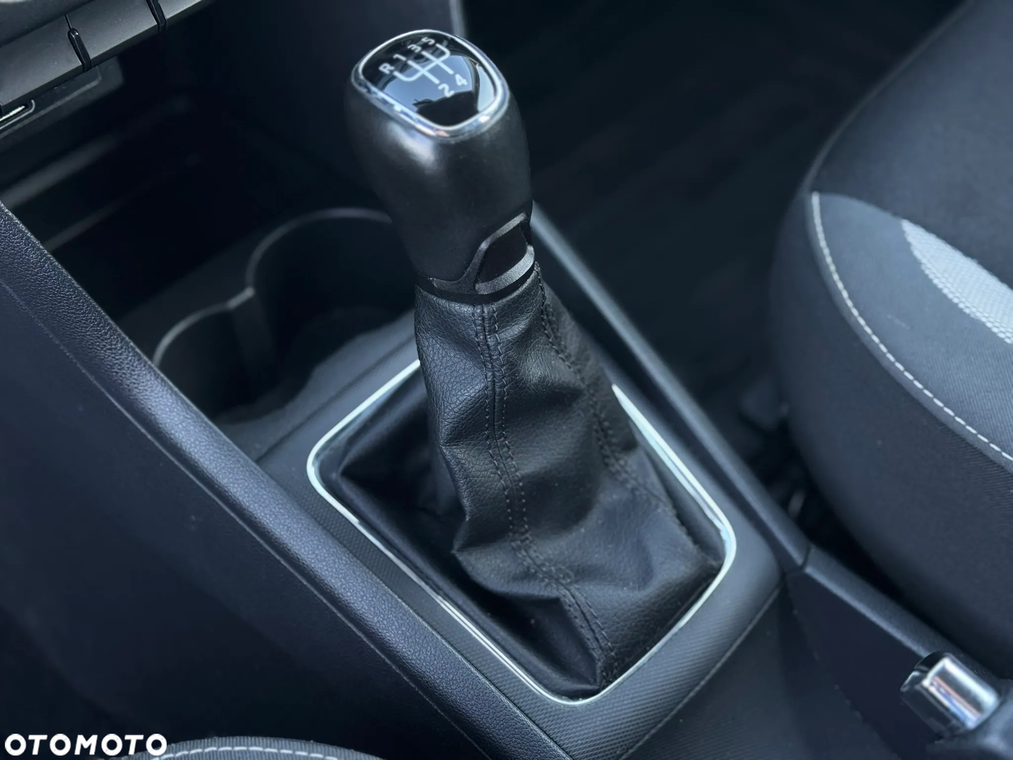 Skoda RAPID 1.0 TSI Ambition - 15