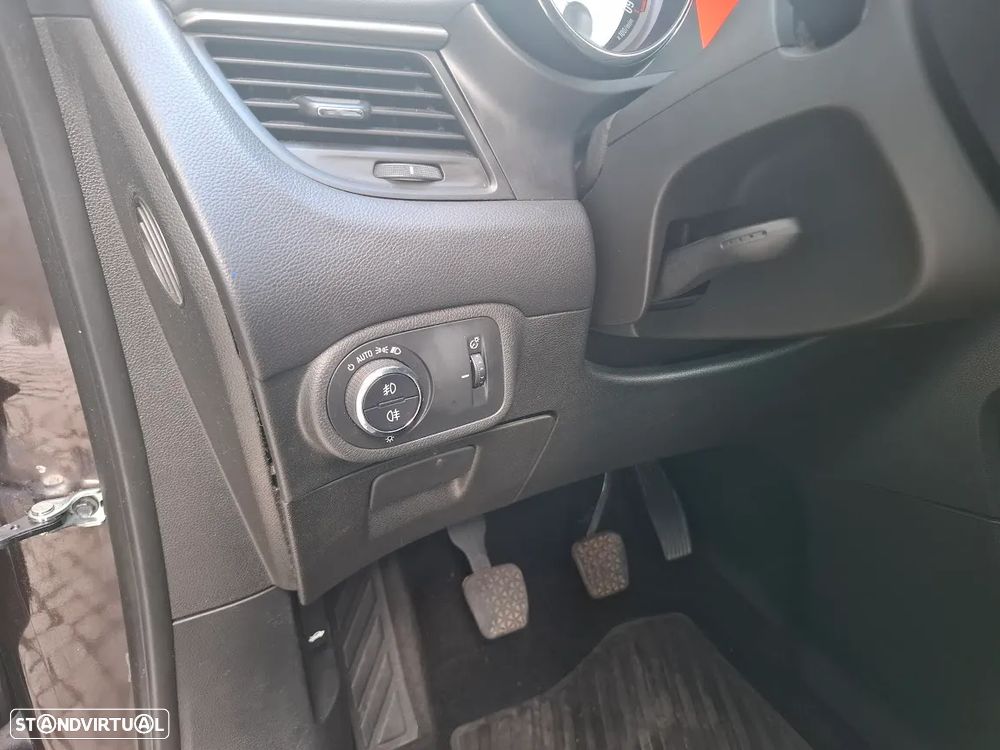 Opel Zafira 2.0 CDTi Cosmo - 22