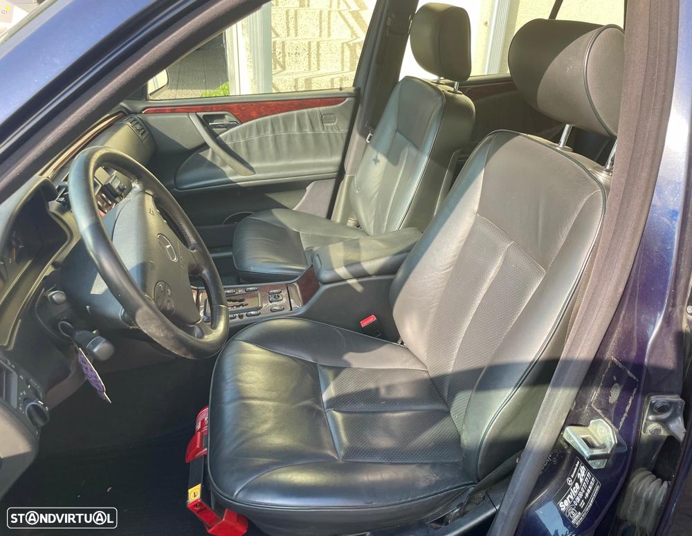 Mercedes-Benz E 220 - 6