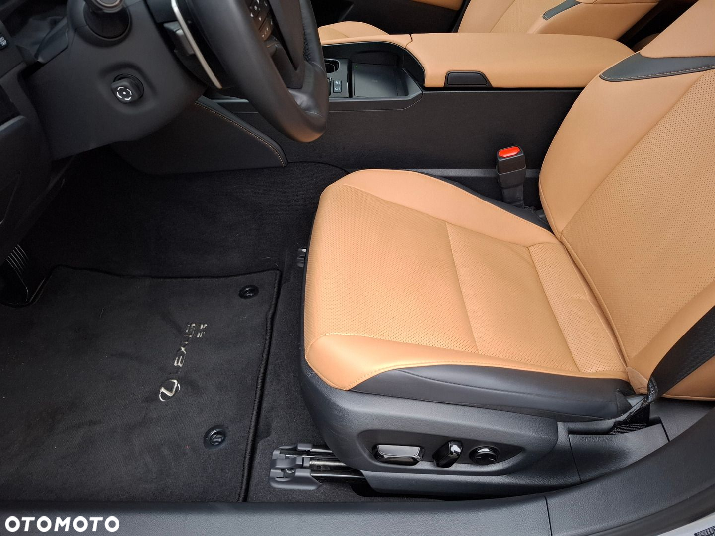 Lexus ES - 14