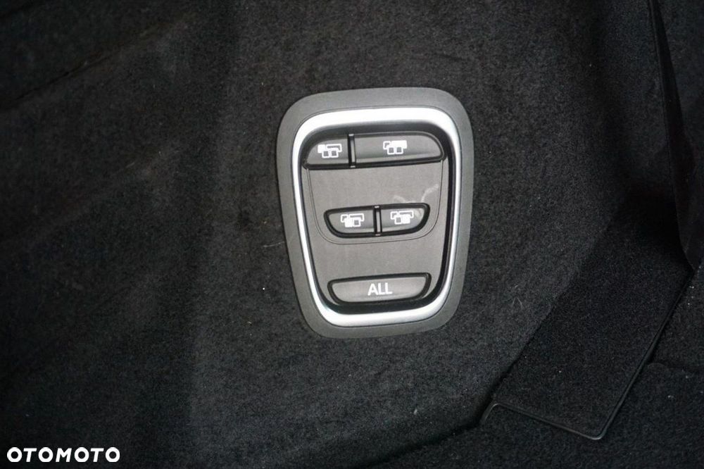 Renault Grand Scenic - 34
