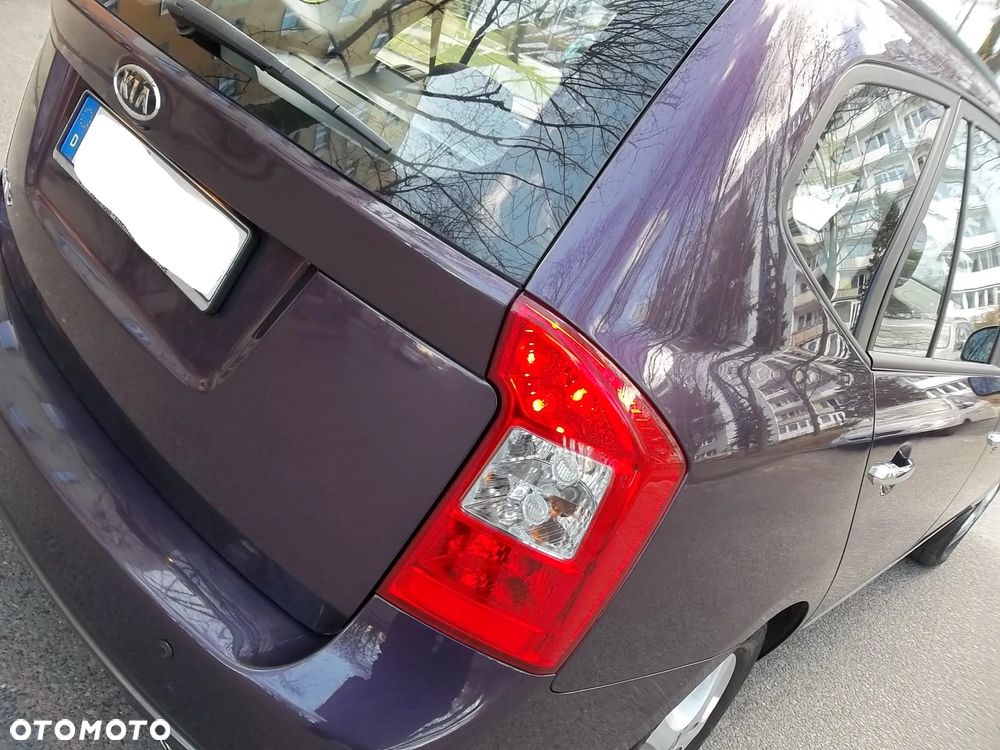 Kia Carens 2.0 CVVT Automatik EX Top - 28