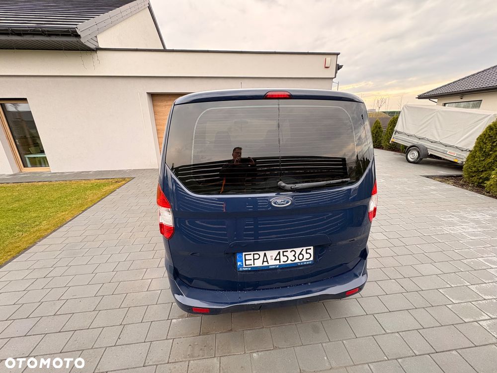 Ford Tourneo Courier 1.5 TDCi Trend - 4
