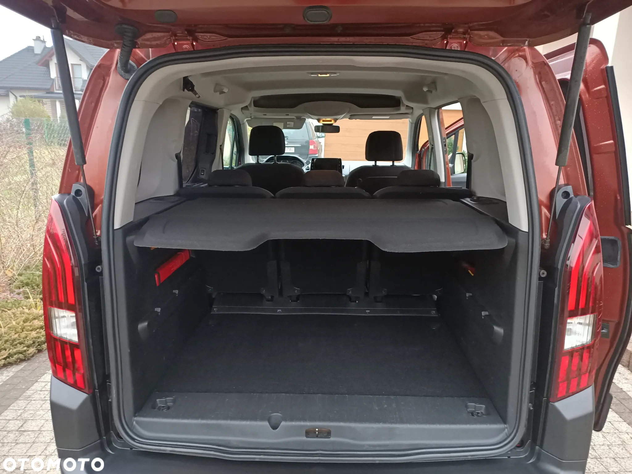 Peugeot Rifter 1.2 PureTech Allure S&S - 17